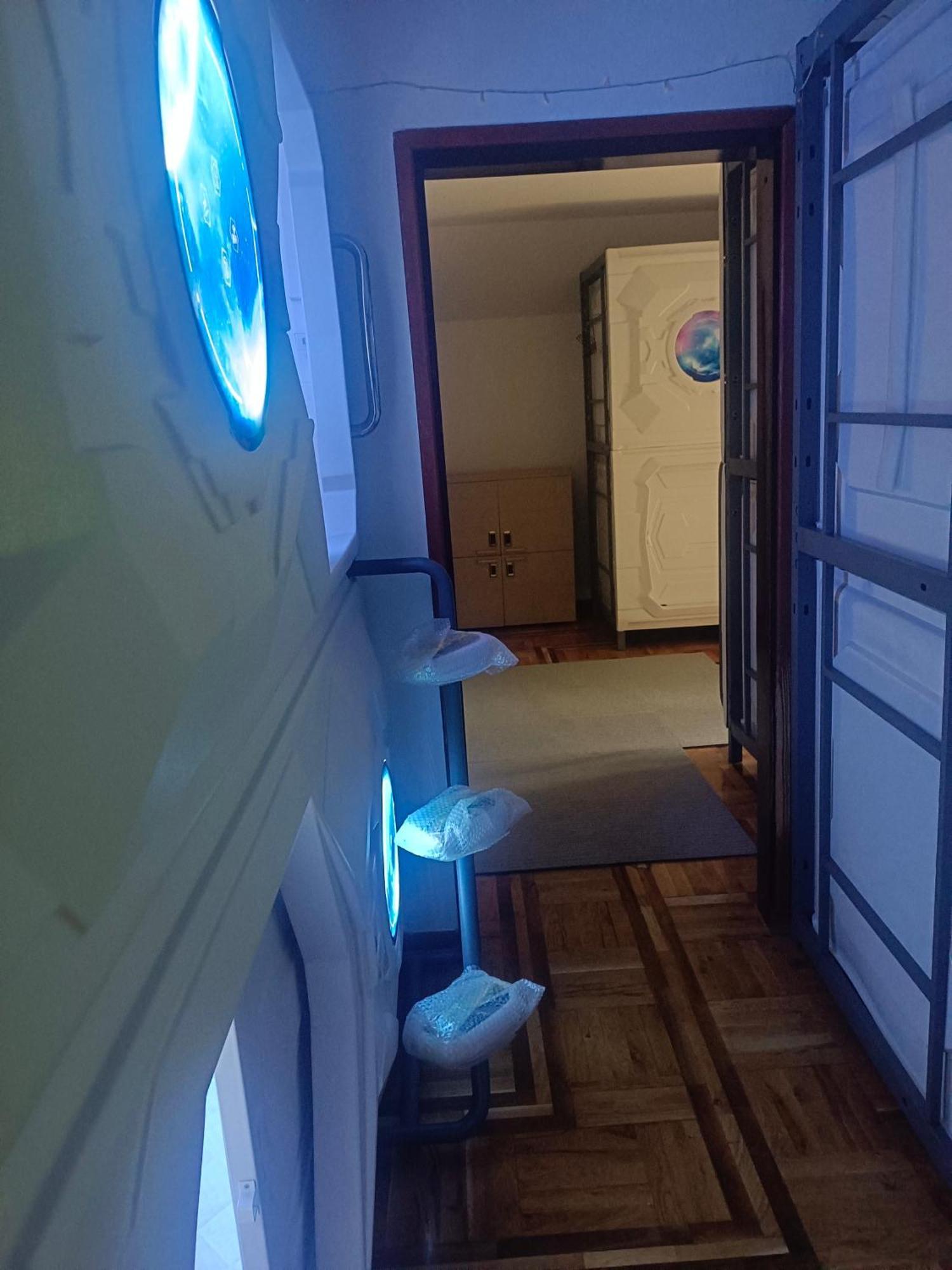 Panda Victor Space Capsule Hostel-Neo Nomad เบลเกรด ภายนอก รูปภาพ