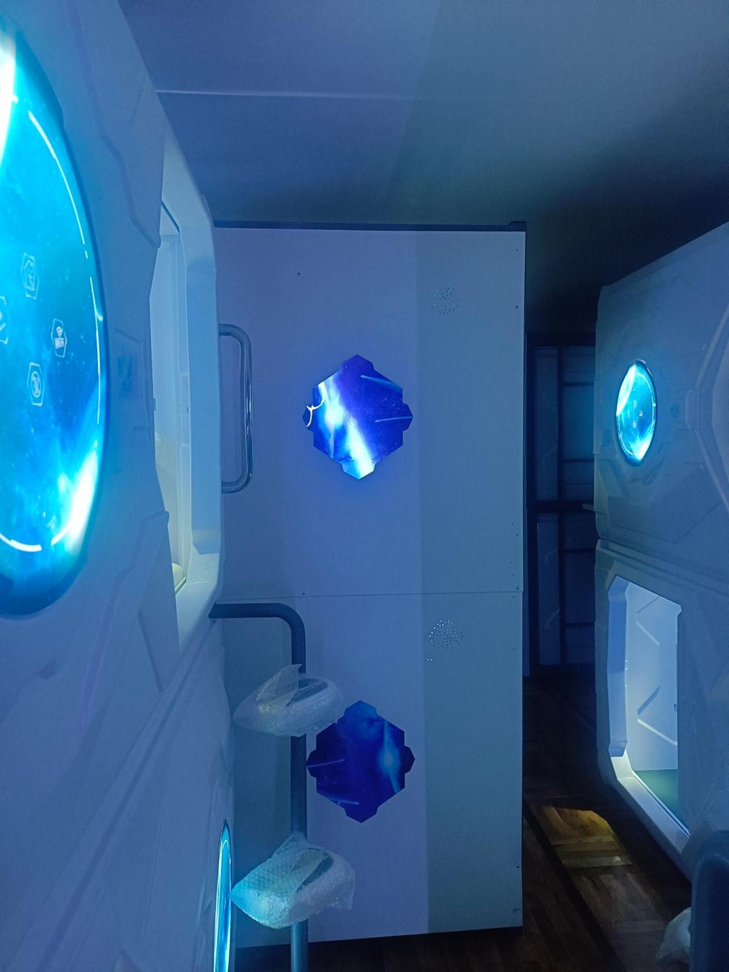 Panda Victor Space Capsule Hostel-Neo Nomad เบลเกรด ภายนอก รูปภาพ