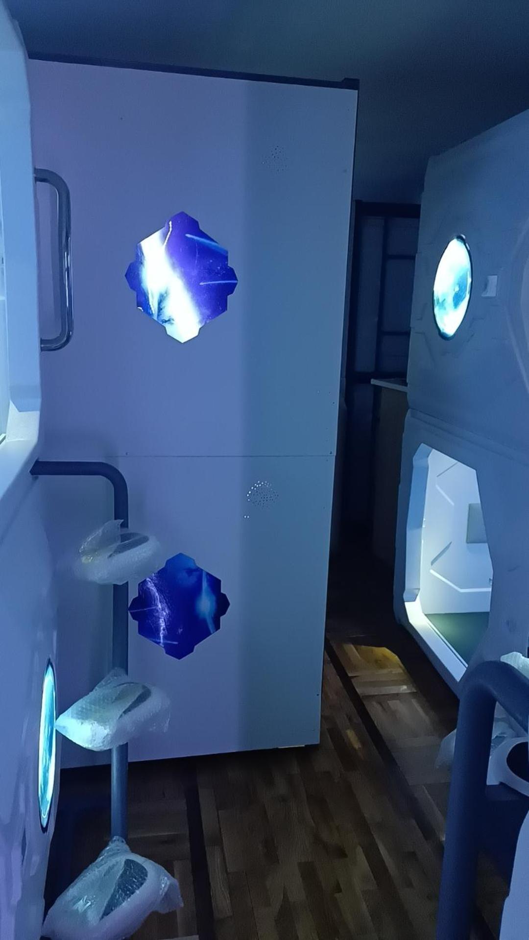 Panda Victor Space Capsule Hostel-Neo Nomad เบลเกรด ภายนอก รูปภาพ