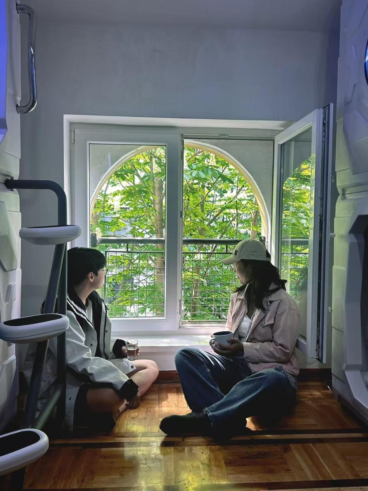 Panda Victor Space Capsule Hostel-Neo Nomad เบลเกรด ภายนอก รูปภาพ