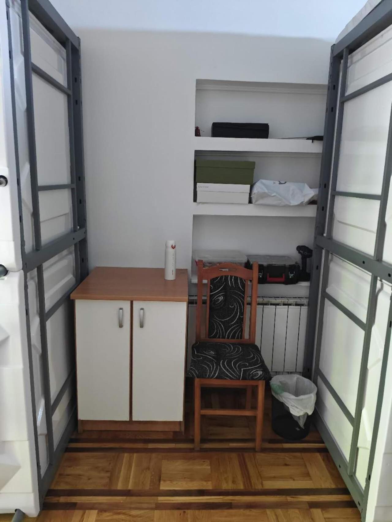 Panda Victor Space Capsule Hostel-Neo Nomad เบลเกรด ภายนอก รูปภาพ
